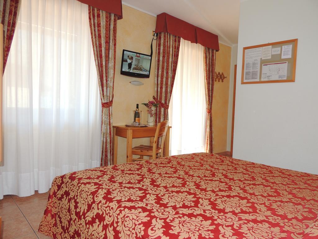 Albergo Eden Passo del Tonale Habitación foto