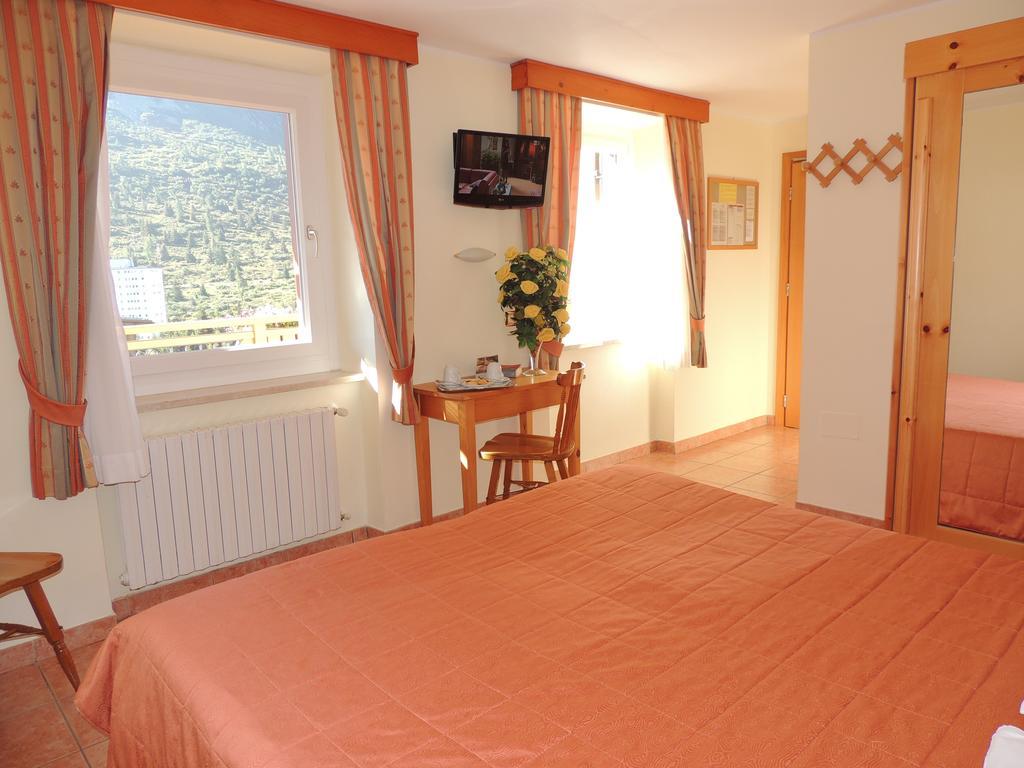 Albergo Eden Passo del Tonale Habitación foto